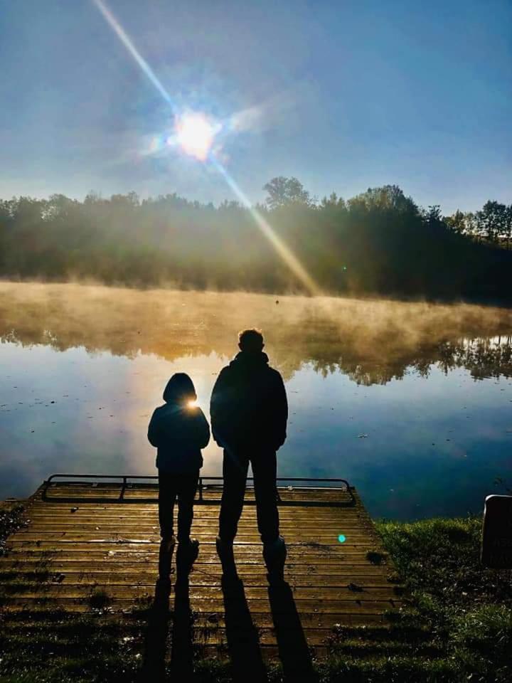 Camping Hurongues Pomeys Exteriér fotografie