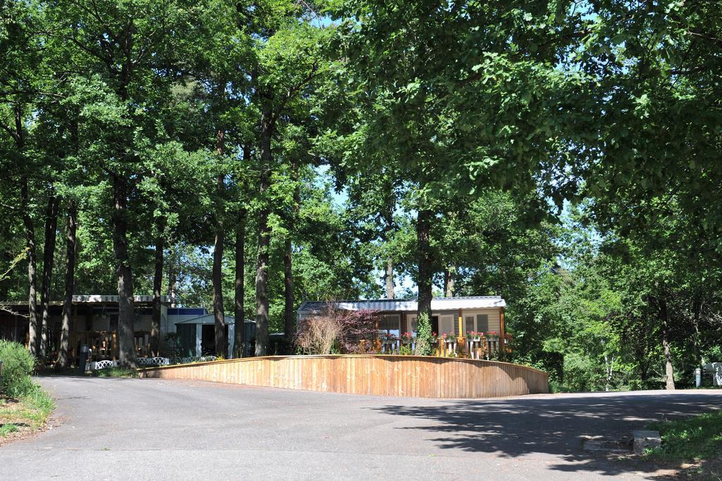 Camping Hurongues Pomeys Exteriér fotografie