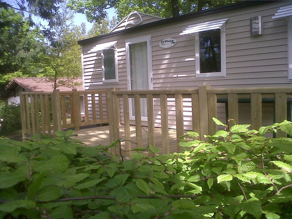 Camping Hurongues Pomeys Exteriér fotografie